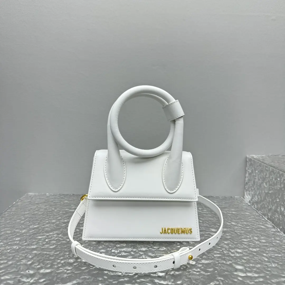 Jacquemus Style White Crossbody Bag Lookbook Reference image 2