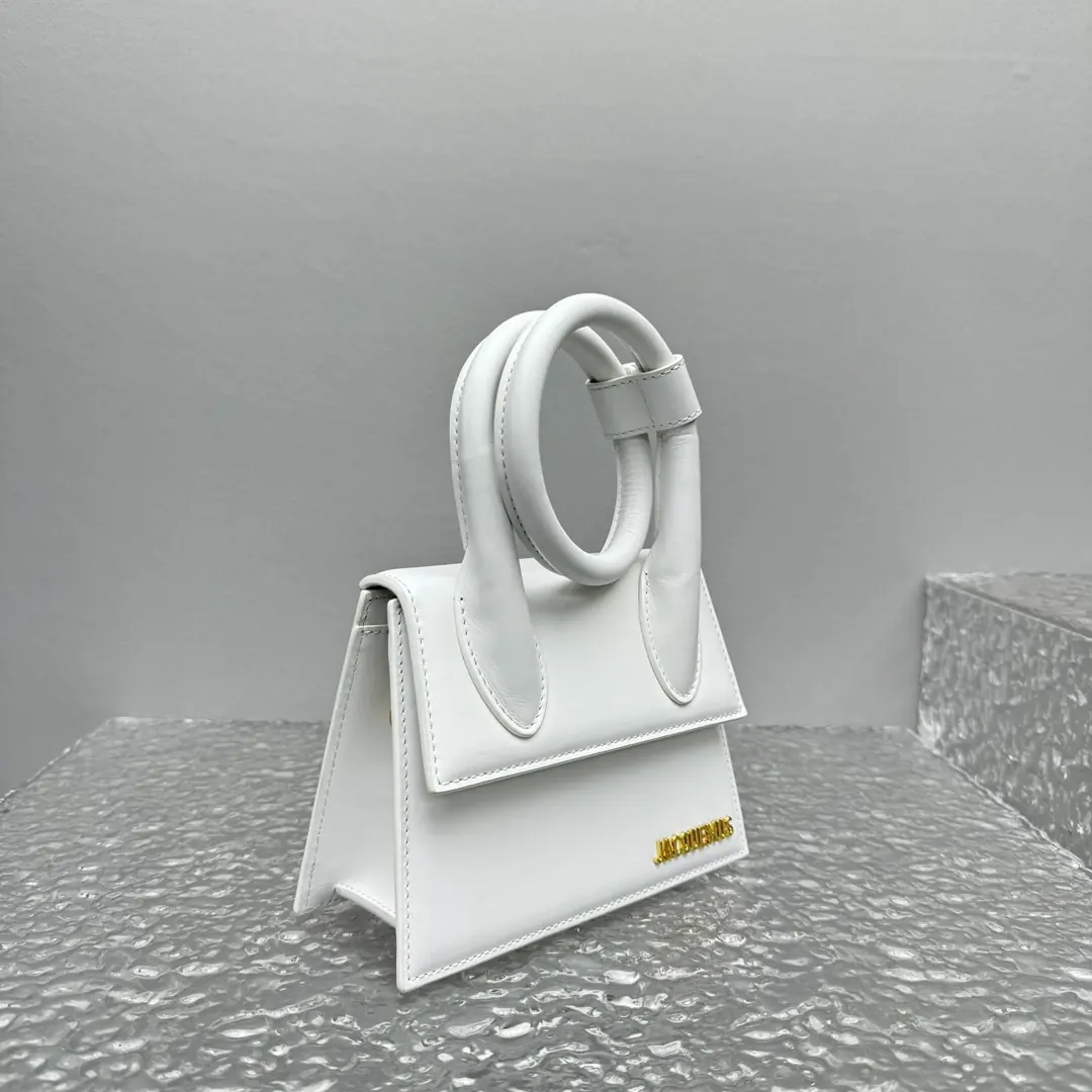 Jacquemus Style White Crossbody Bag Lookbook Reference image 3