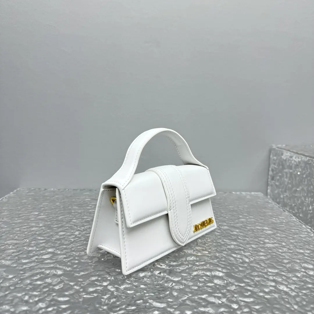 Jacquemus Style White Leather Crossbody Bag Lookbook Reference image 3