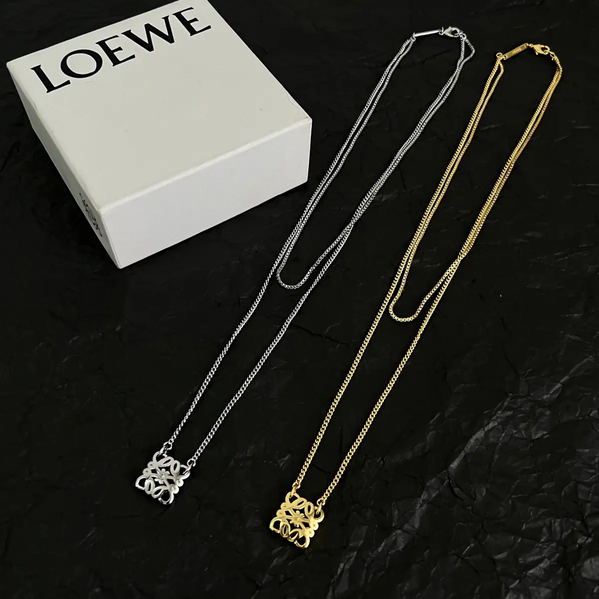 Loewe Style Accessories Lookbook Reference image 3