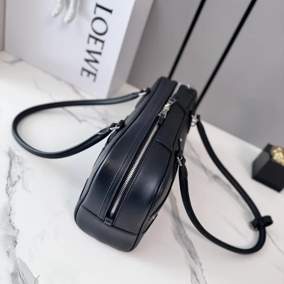Loewe Style Black Leather Shoulder Bag Lookbook Reference image 3