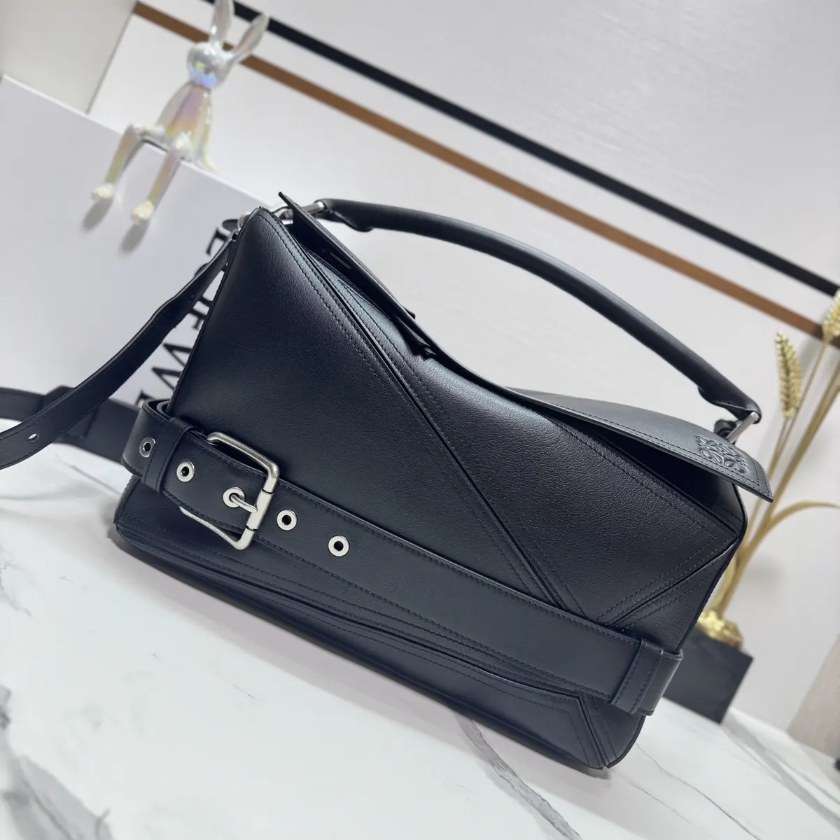 Loewe Style Black Leather Top Handle Bag Lookbook Reference image 1