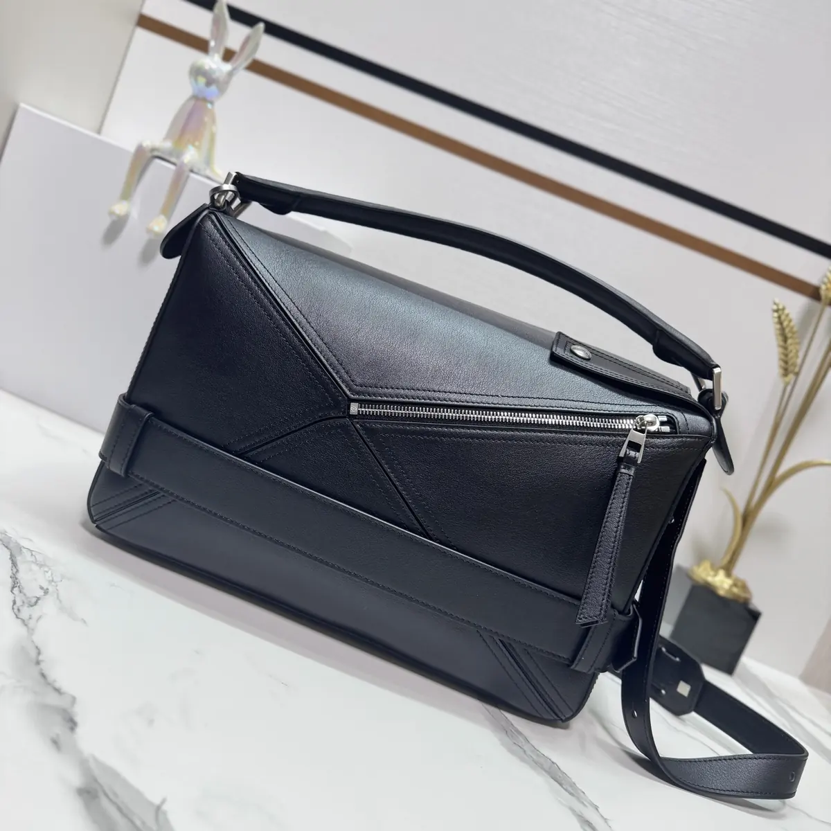 Loewe Style Black Leather Top Handle Bag Lookbook Reference image 3