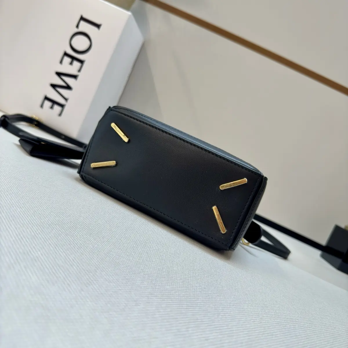 Loewe Style Black Leather Top Handle Bag Lookbook Reference image 3