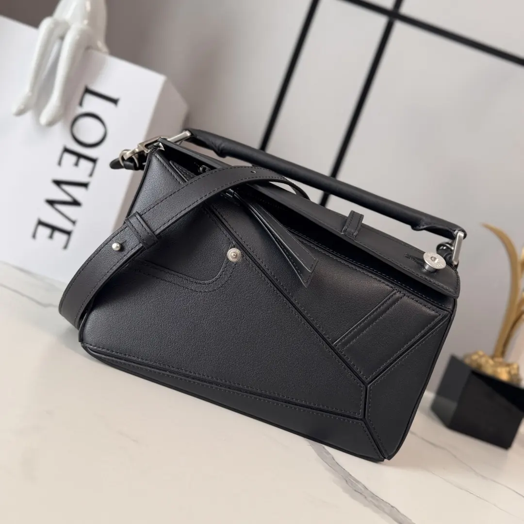 Loewe Style Black Leather Top Handle Bag Lookbook Reference image 1