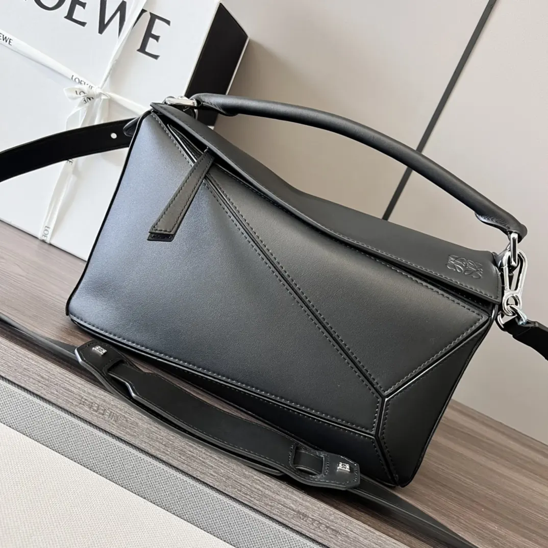 Loewe Style Black Leather Wallet Lookbook Reference image 1