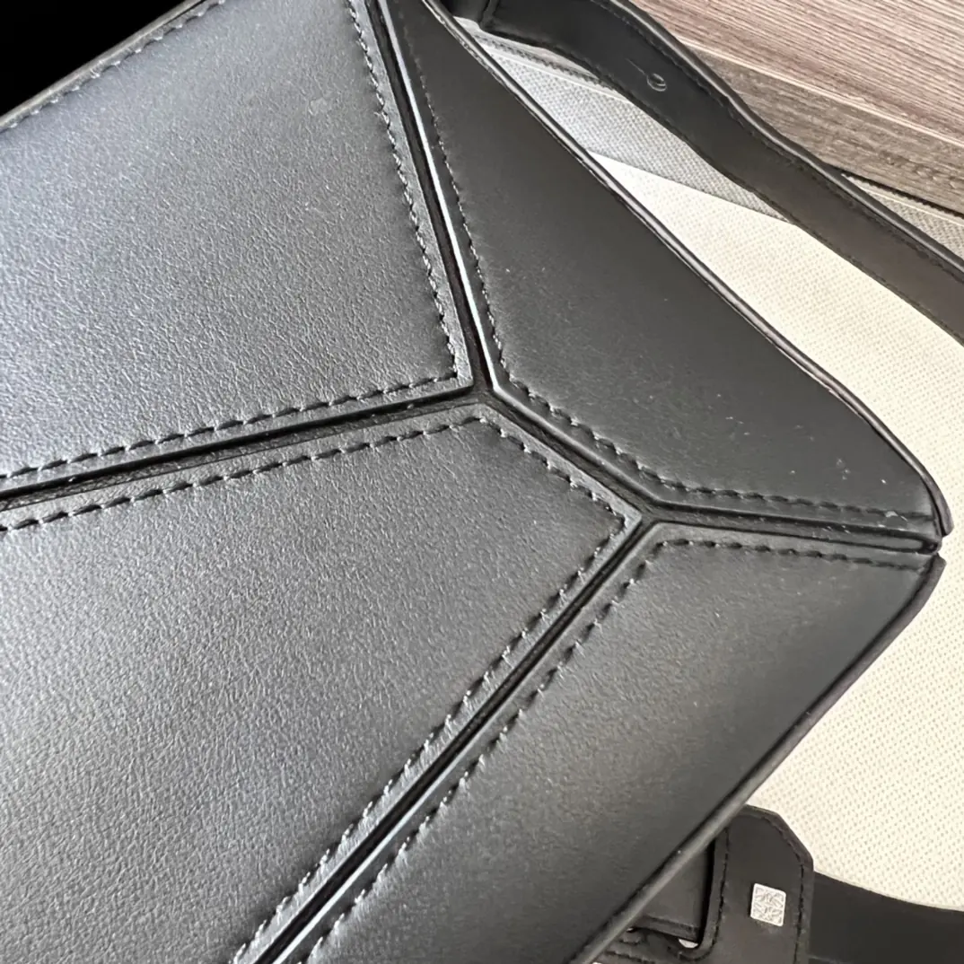 Loewe Style Black Leather Wallet Lookbook Reference image 6