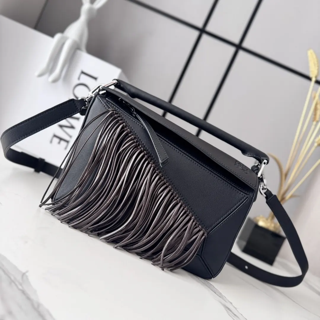 Loewe Style Black Leather Wallet Lookbook Reference image 1