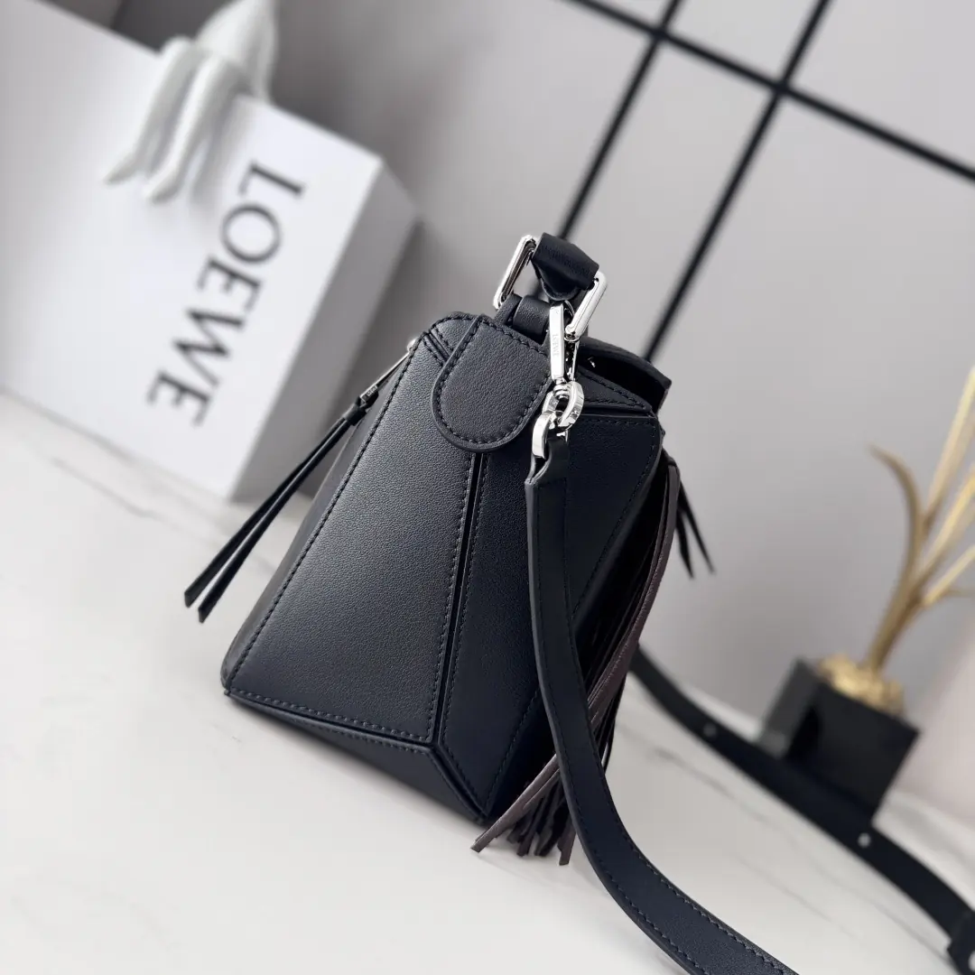 Loewe Style Black Leather Wallet Lookbook Reference image 2