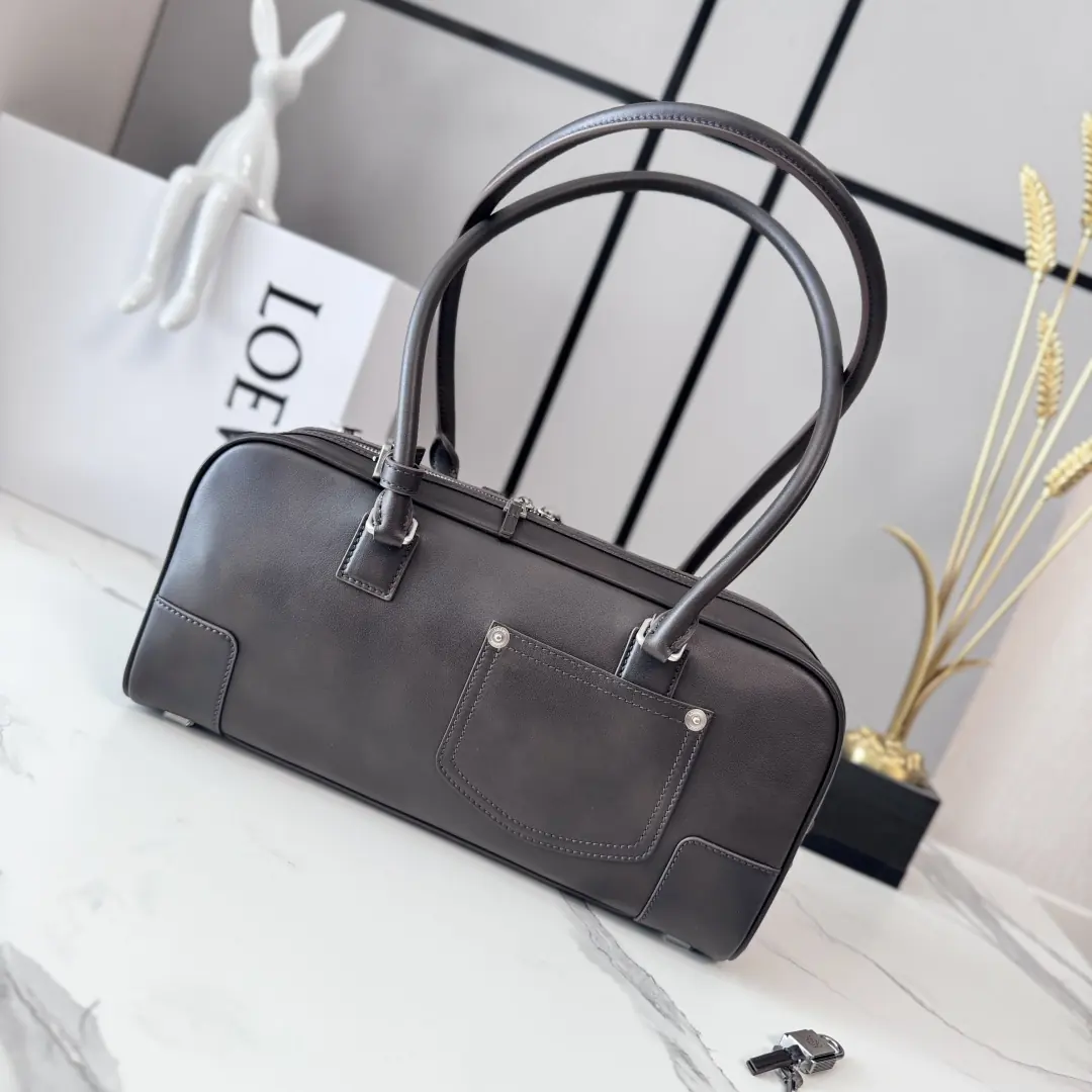 Loewe Style Brown Leather Shoulder Bag Lookbook Reference image 1
