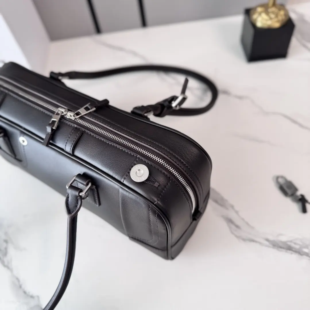 Loewe Style Brown Leather Shoulder Bag Lookbook Reference image 6