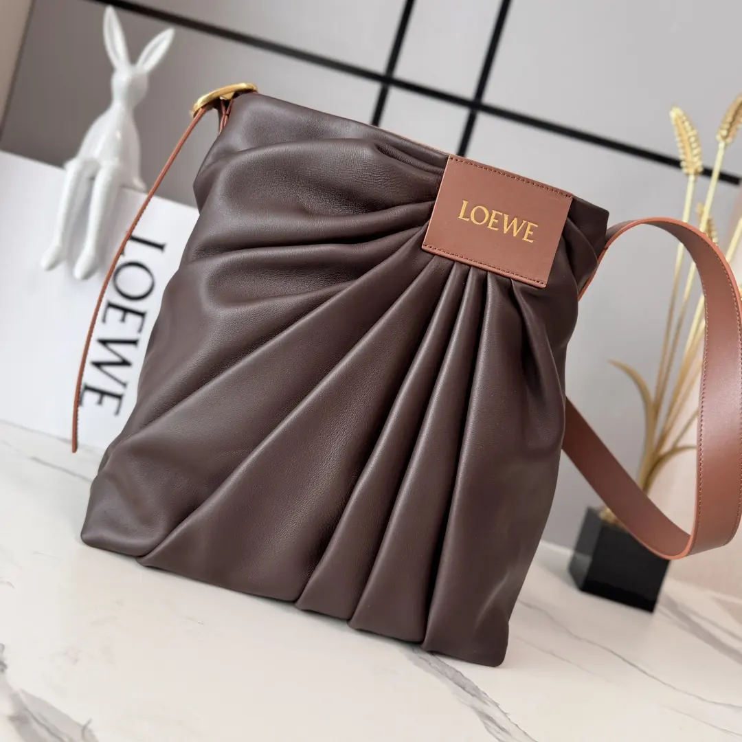 Loewe Style Brown Leather Shoulder Bag Lookbook Reference image 1