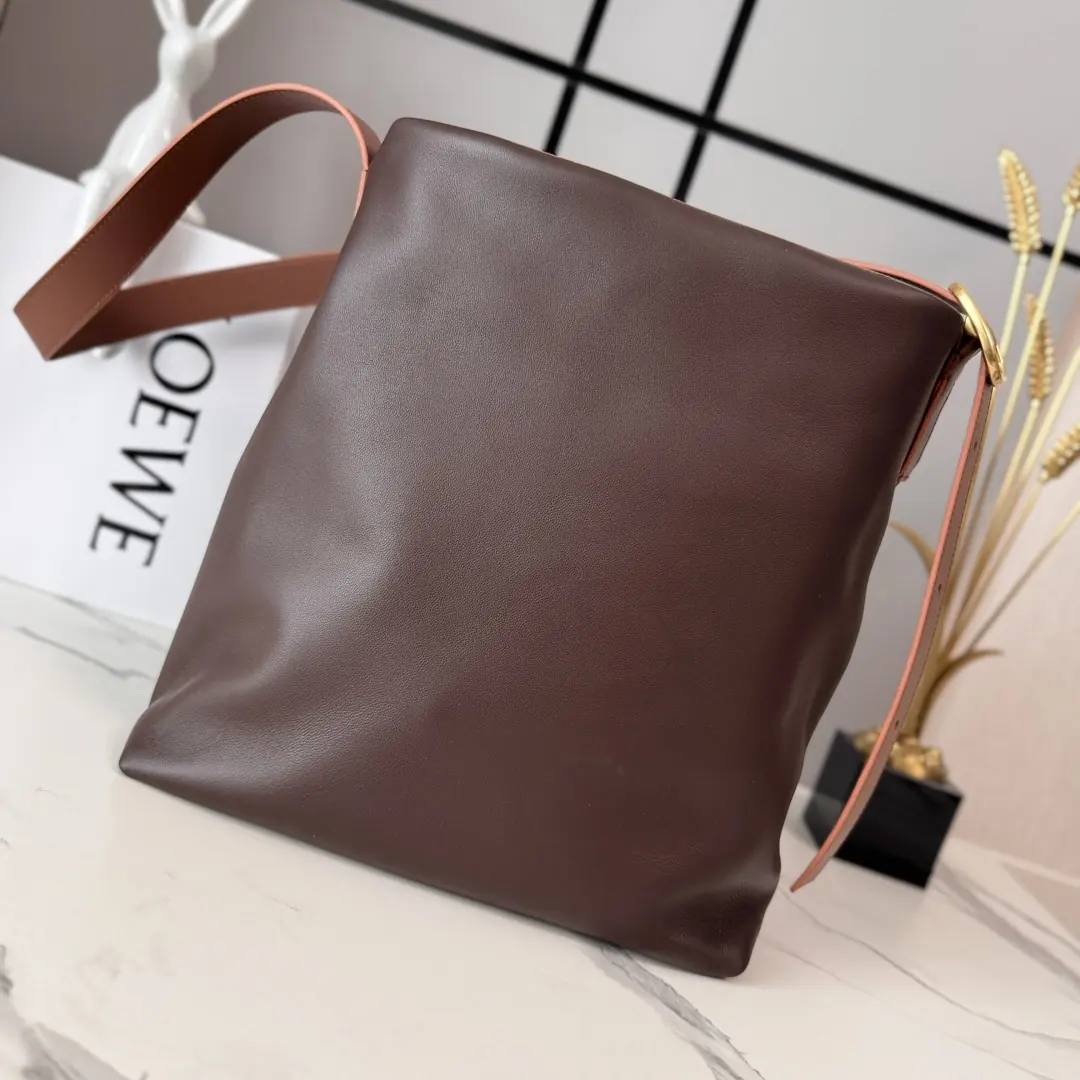 Loewe Style Brown Leather Shoulder Bag Lookbook Reference image 3