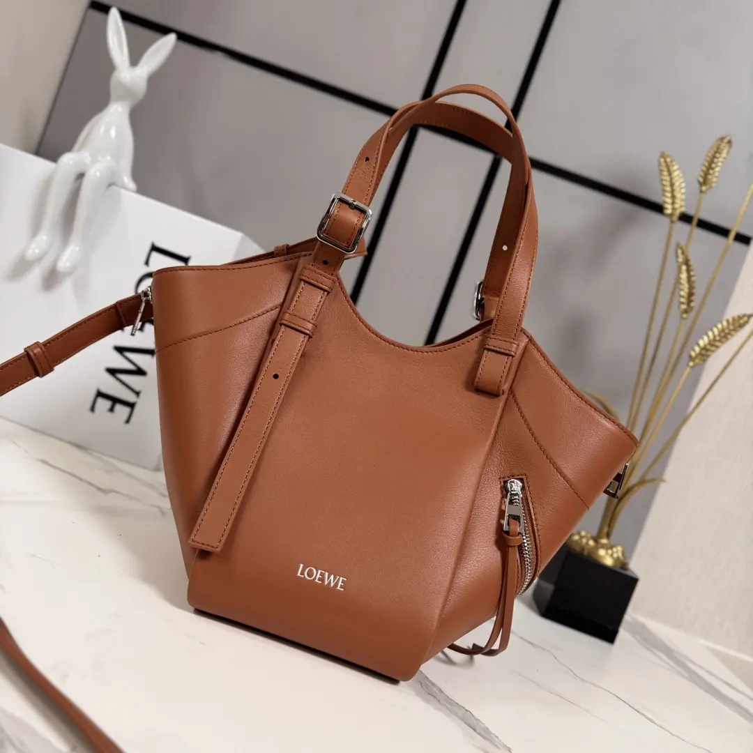 Loewe Style Brown Leather Shoulder Bag Lookbook Reference image 1