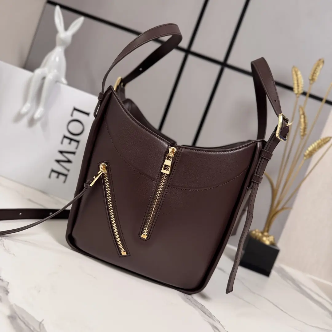 Loewe Style Brown Leather Shoulder Bag Lookbook Reference image 2