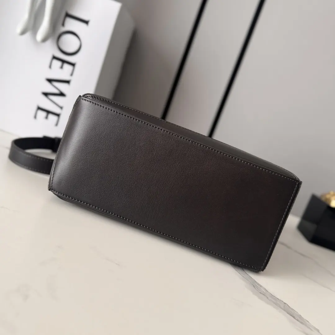 Loewe Style Brown Leather Top Handle Bag Lookbook Reference image 4