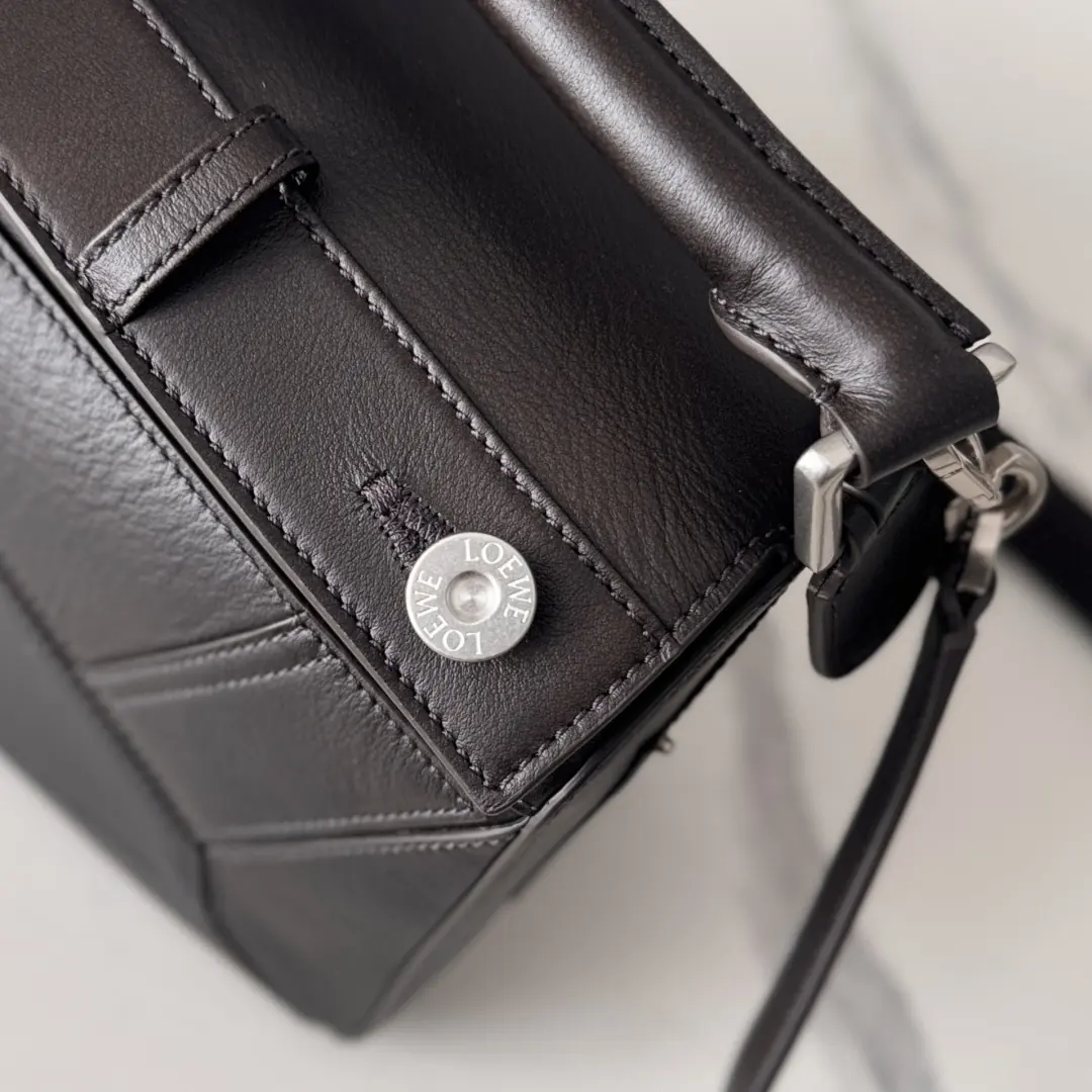 Loewe Style Brown Leather Top Handle Bag Lookbook Reference image 5