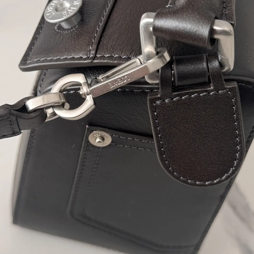Loewe Style Brown Leather Top Handle Bag Lookbook Reference image 6
