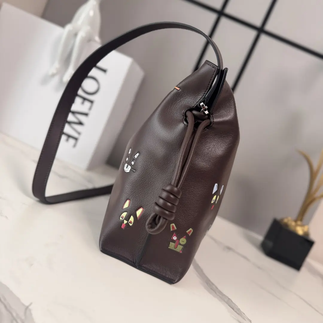 Loewe Style Brown Leather Wallet Lookbook Reference image 2