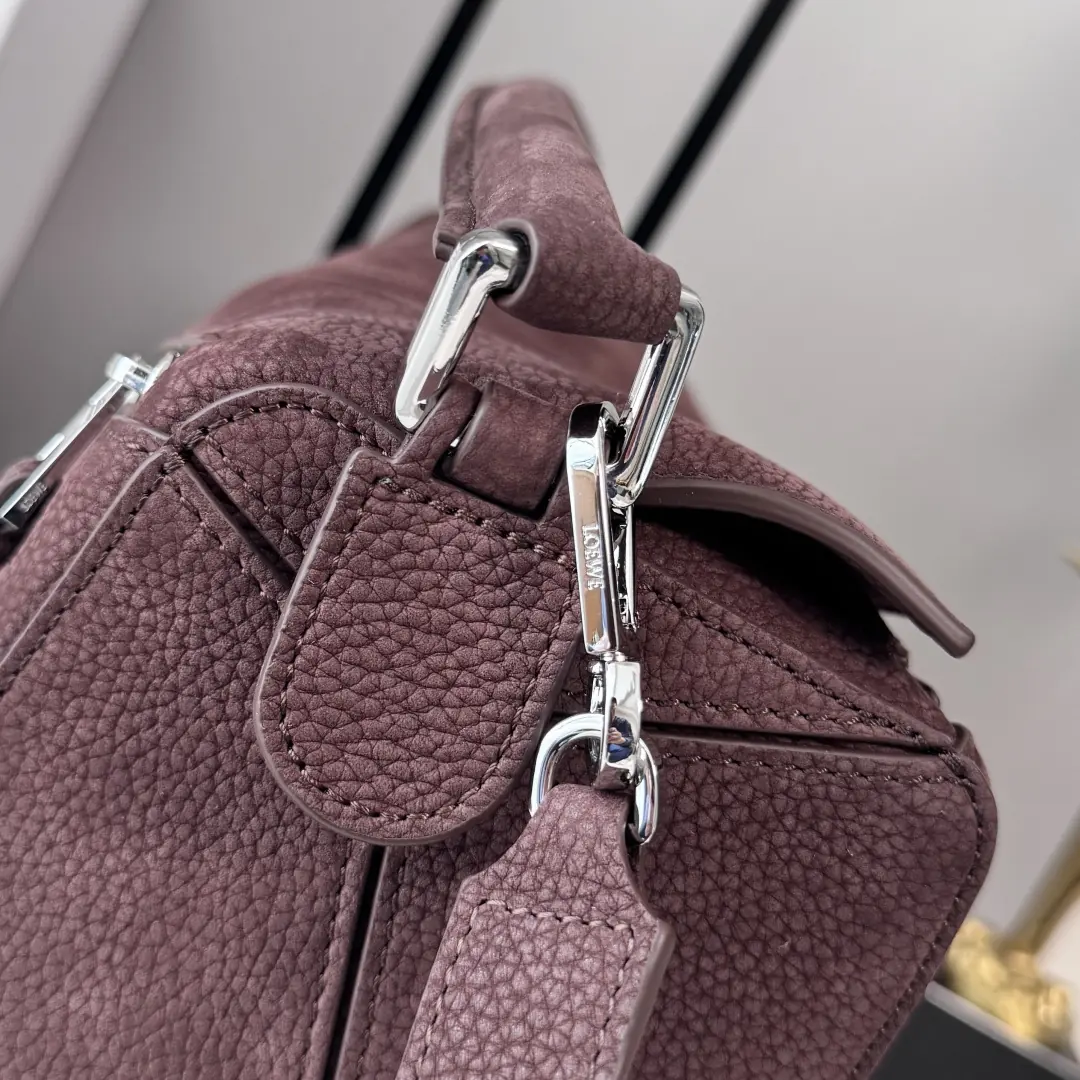 Loewe Style Gold Canvas Shoulder Bag Lookbook Reference image 6
