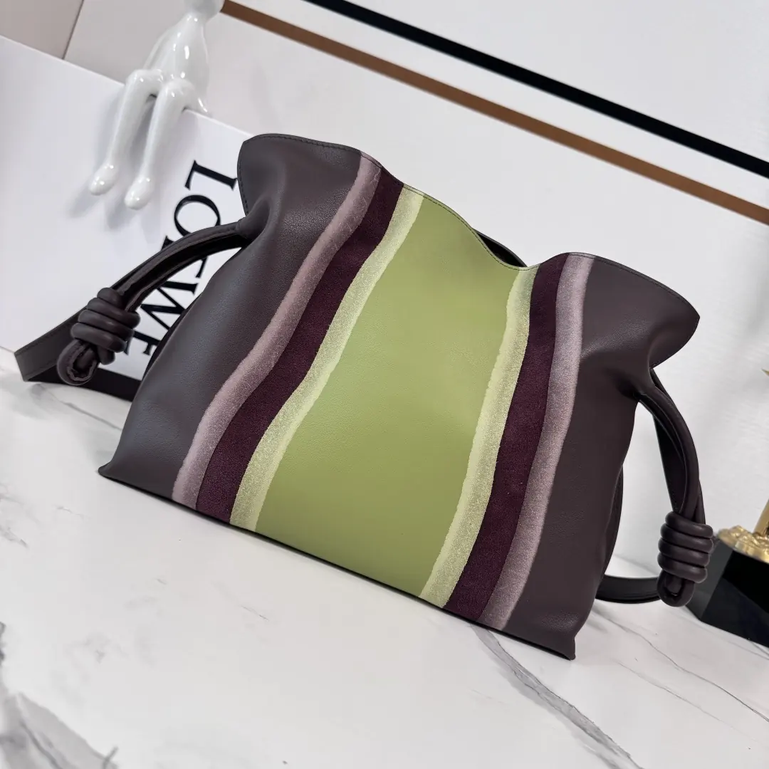 Loewe Style Gold Leather Shoulder Bag Lookbook Reference image 3