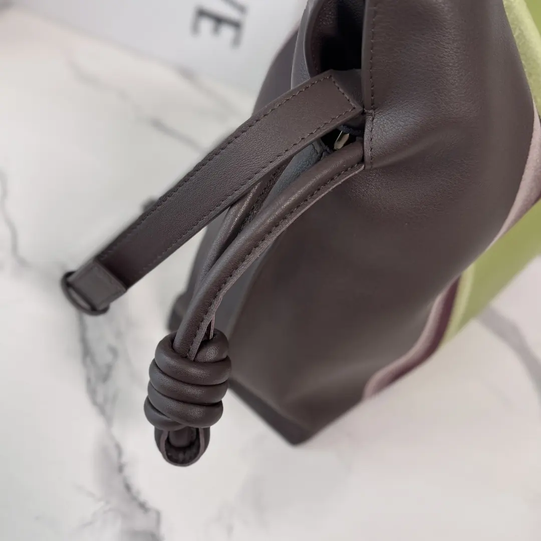 Loewe Style Gold Leather Shoulder Bag Lookbook Reference image 6