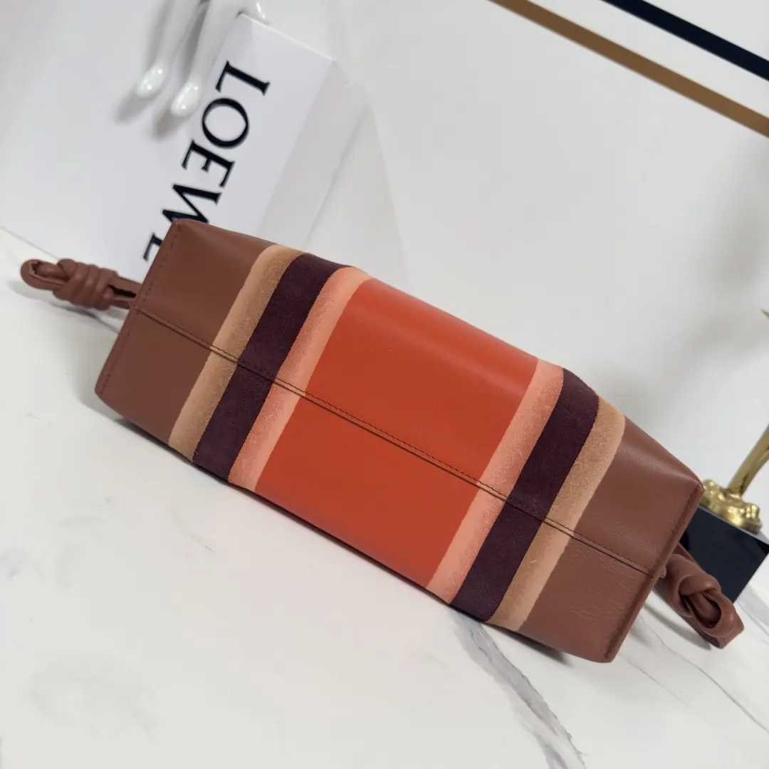 Loewe Style Gold Leather Shoulder Bag Lookbook Reference image 4