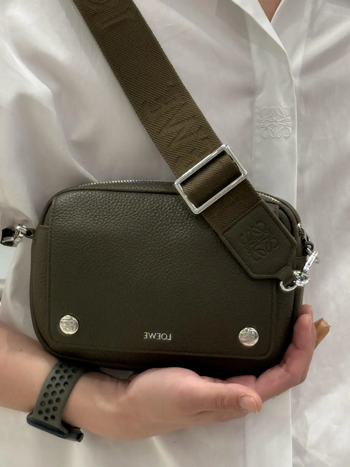 Loewe Style Green Leather Messenger Bag Lookbook Reference image 3