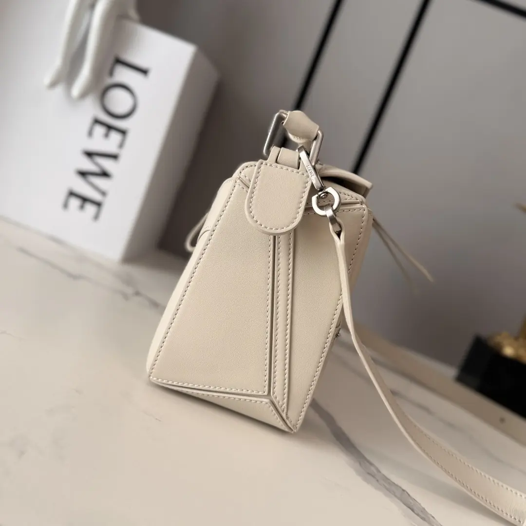 Loewe Style Grey Leather Top Handle Bag Lookbook Reference image 2