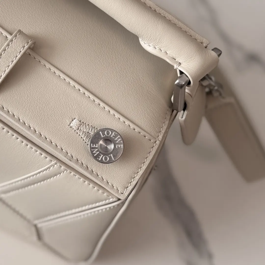 Loewe Style Grey Leather Top Handle Bag Lookbook Reference image 5