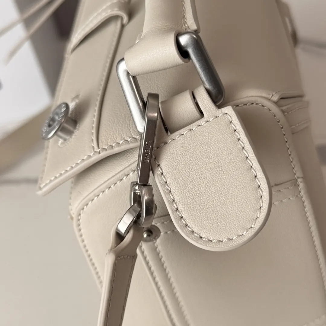 Loewe Style Grey Leather Top Handle Bag Lookbook Reference image 6