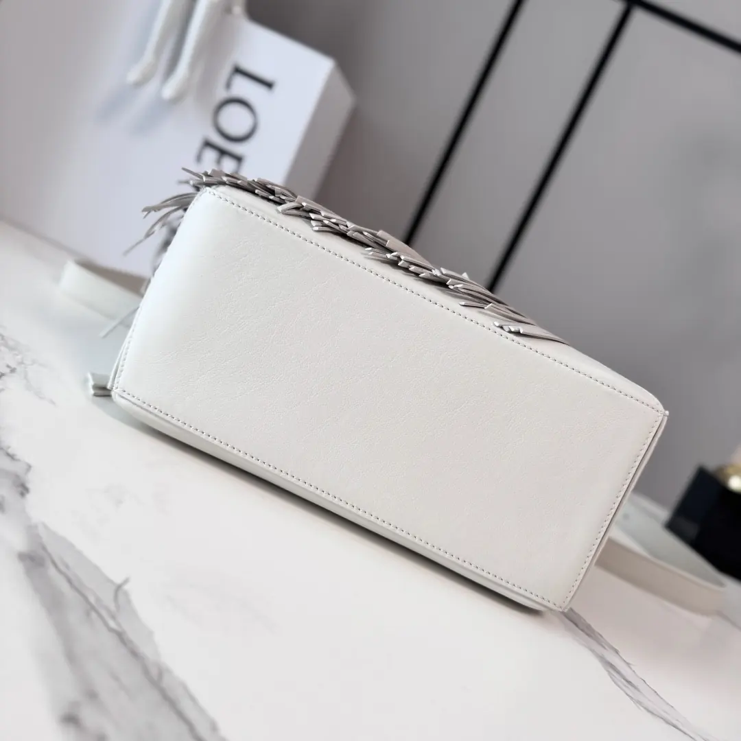 Loewe Style Grey Leather Wallet Lookbook Reference image 4