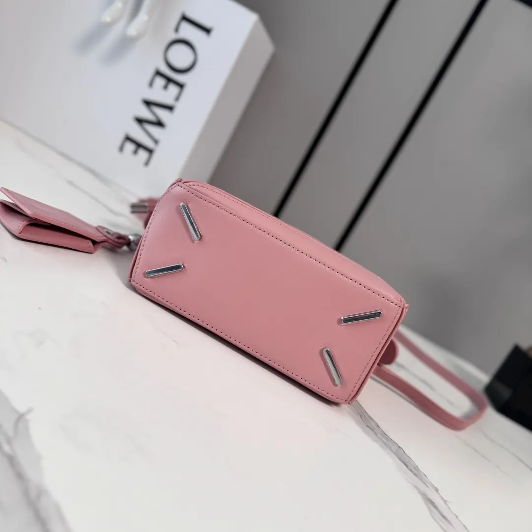 Loewe Style Pink Leather Top Handle Bag Lookbook Reference image 4