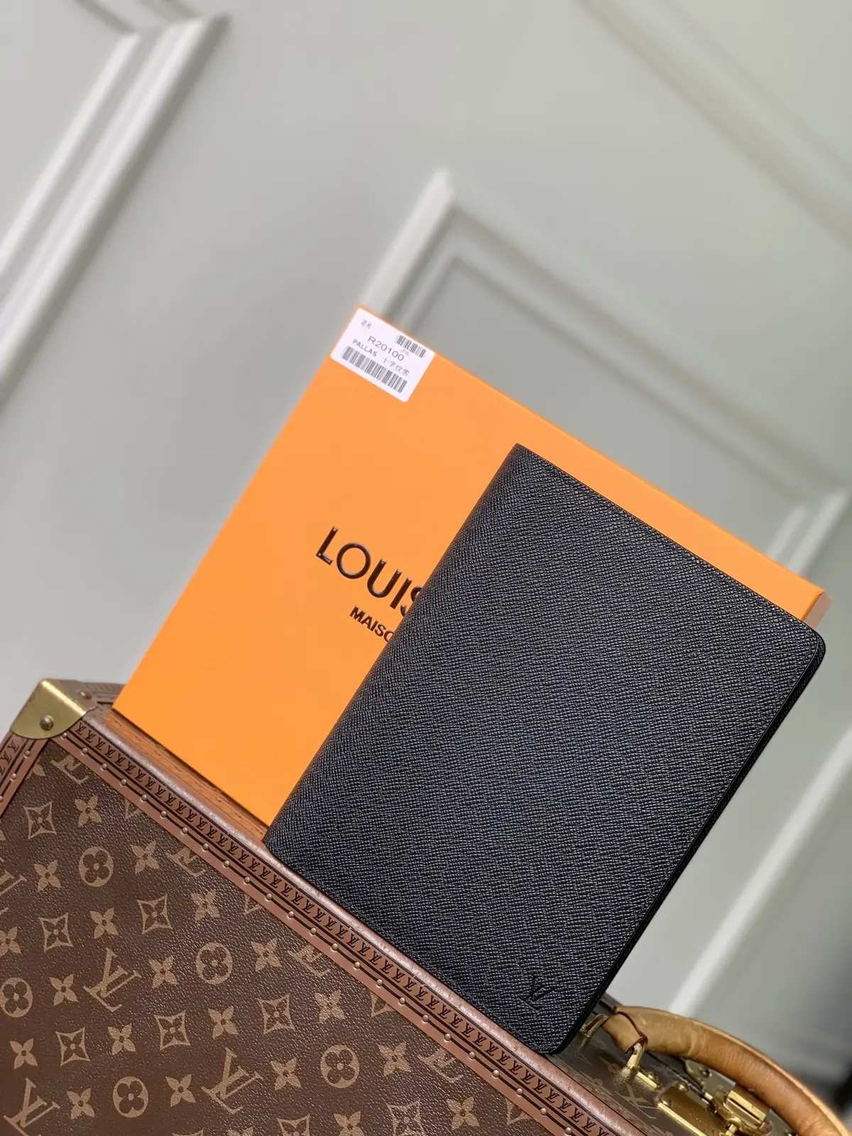 LV Style Beige Canvas Bag Lookbook Reference image 1