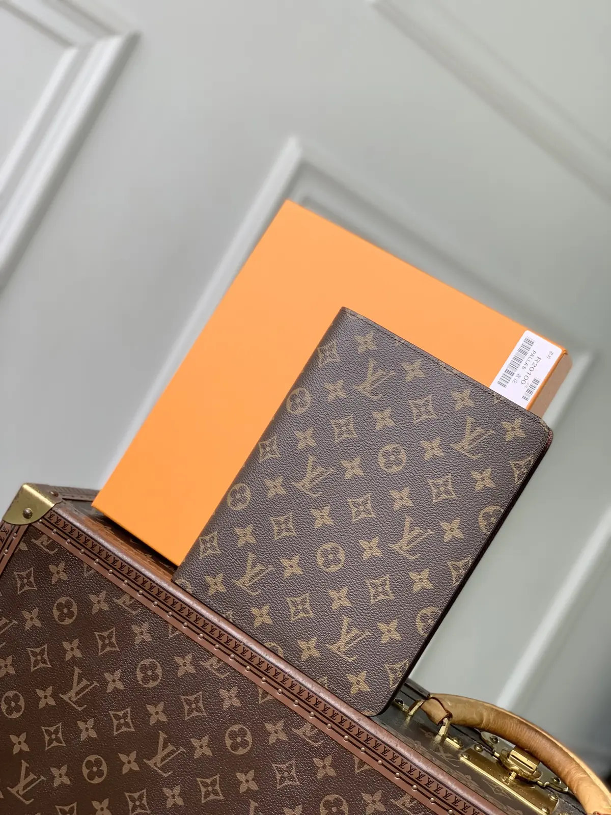 LV Style Beige Canvas Bag Lookbook Reference image 1