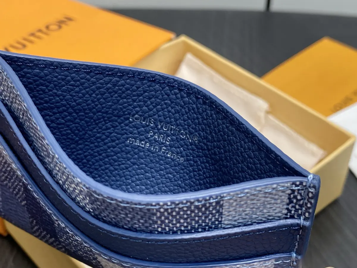 LV Style Beige Canvas Card Holder Lookbook Reference image 3
