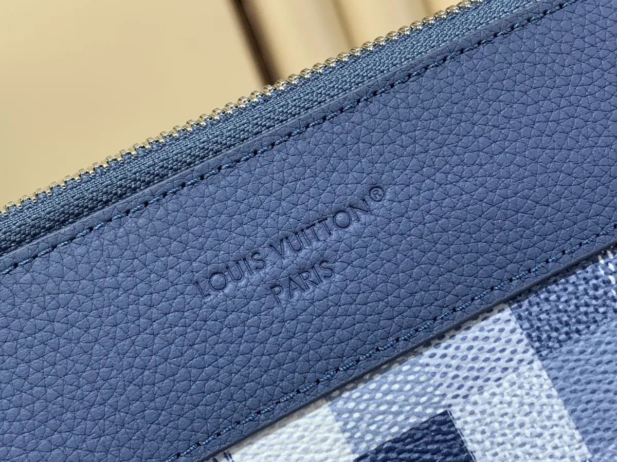 LV Style Beige Canvas Clutch Lookbook Reference image 5