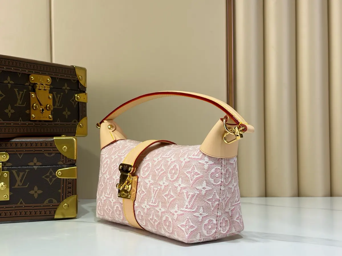 LV Style Beige Canvas Clutch Bags detail image 2 from source 787725
