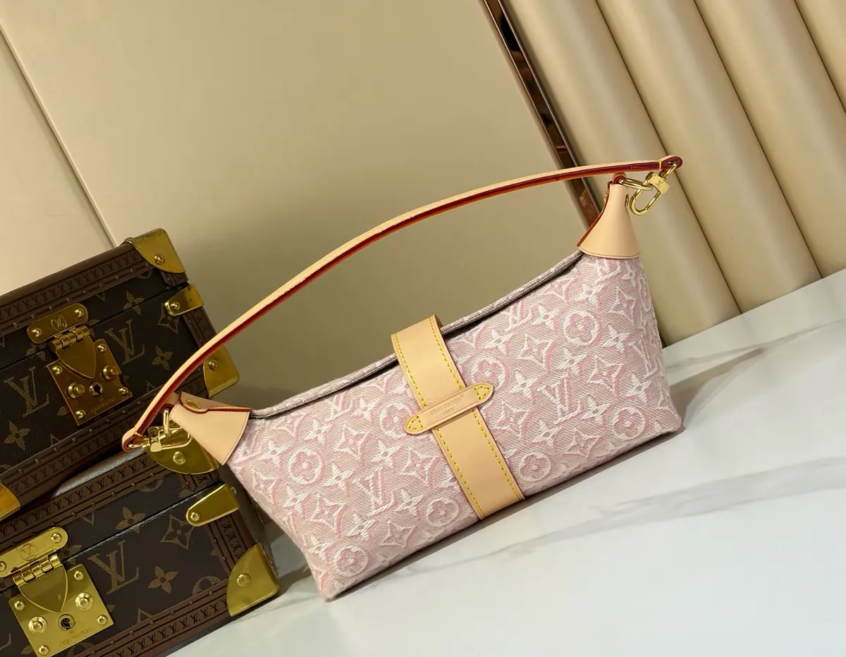LV Style Beige Canvas Clutch Bags detail image 3 from source 787725