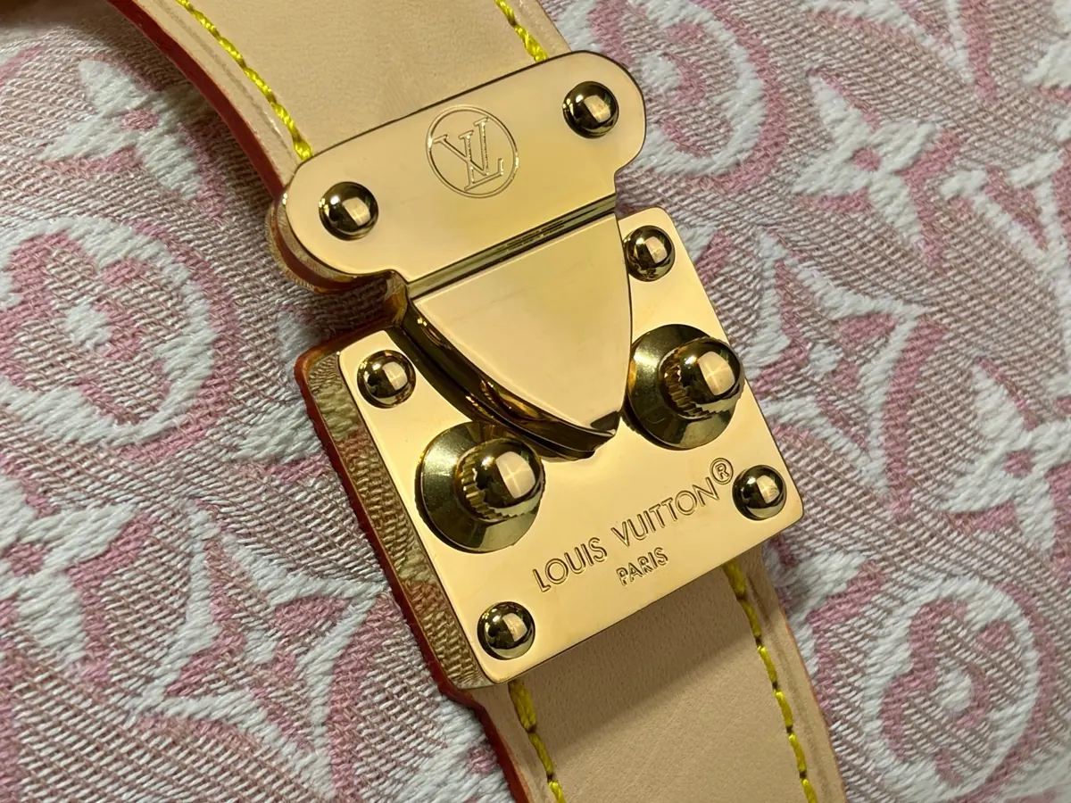LV Style Beige Canvas Clutch Bags detail image 6 from source 787725