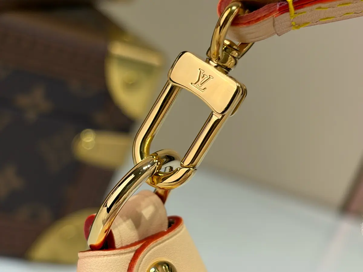 LV Style Beige Canvas Clutch Bags detail image 7 from source 787725