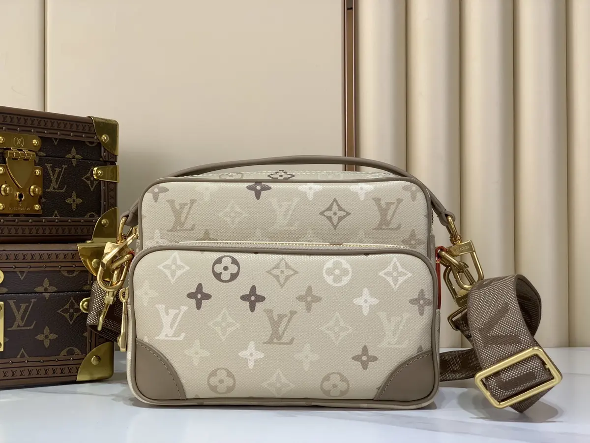 LV Style Beige Canvas Shoulder Bag Lookbook Reference image 1