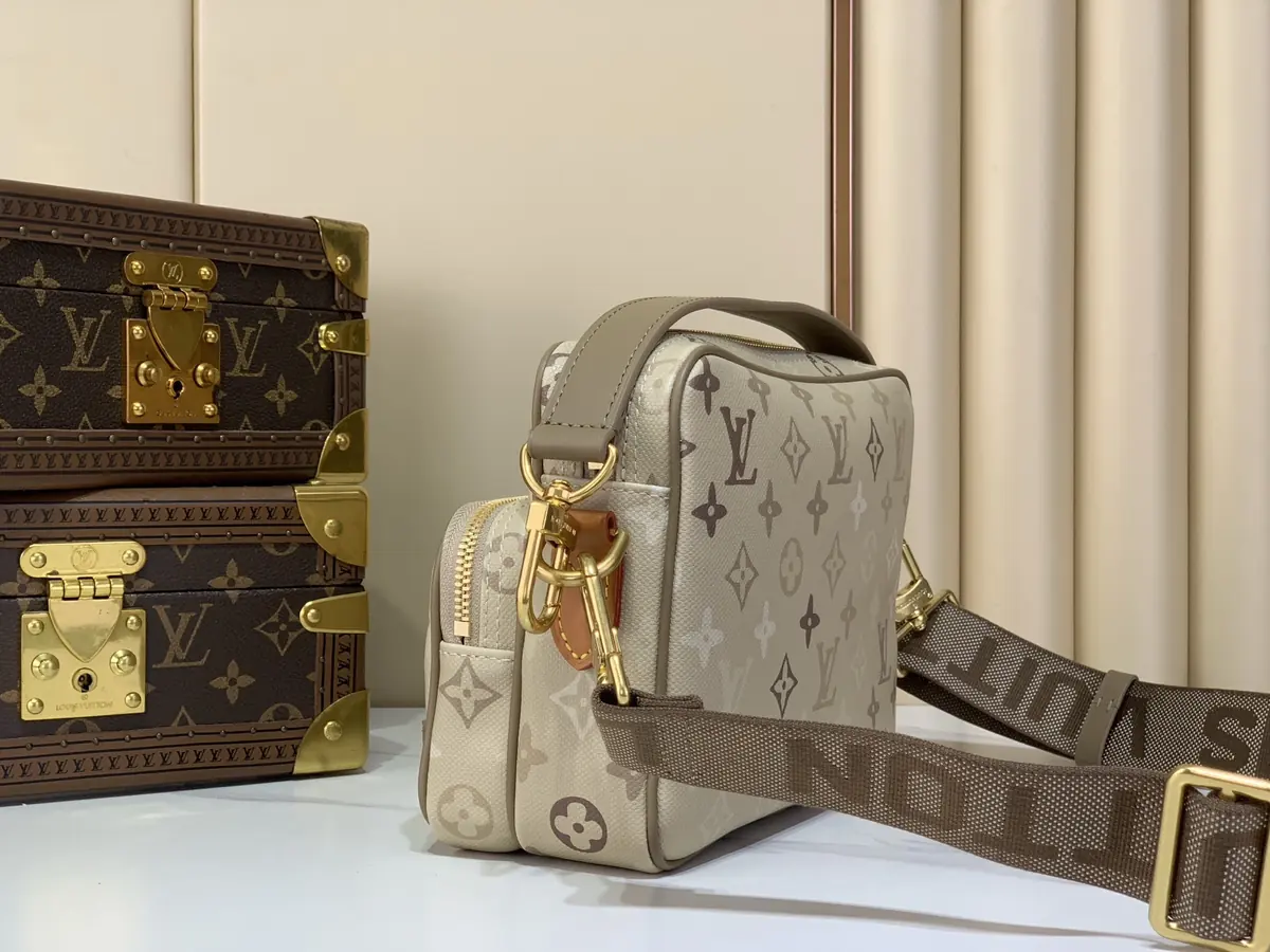 LV Style Beige Canvas Shoulder Bag Lookbook Reference image 2