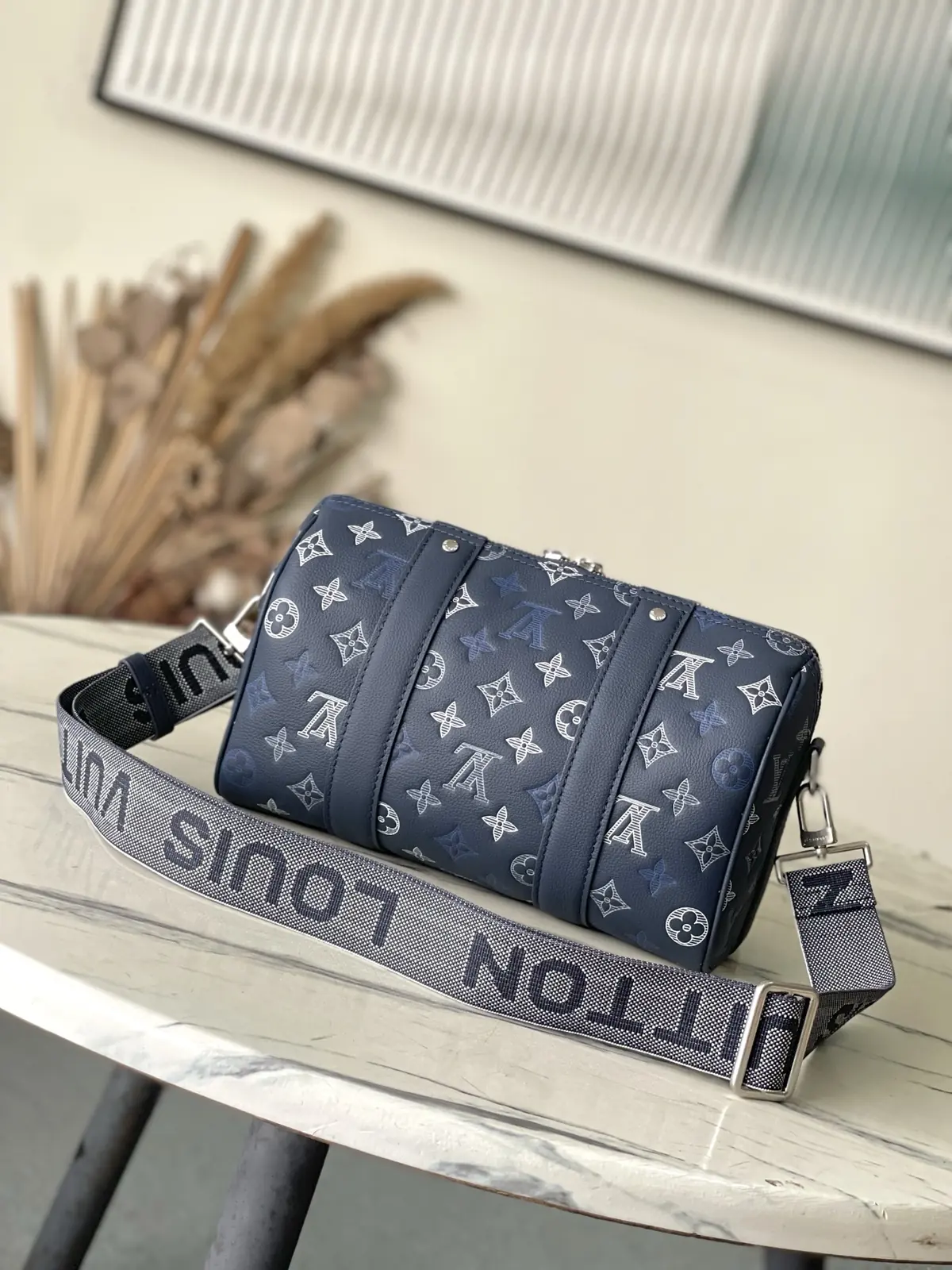 LV Style Beige Canvas Travel Bag Lookbook Reference image 3