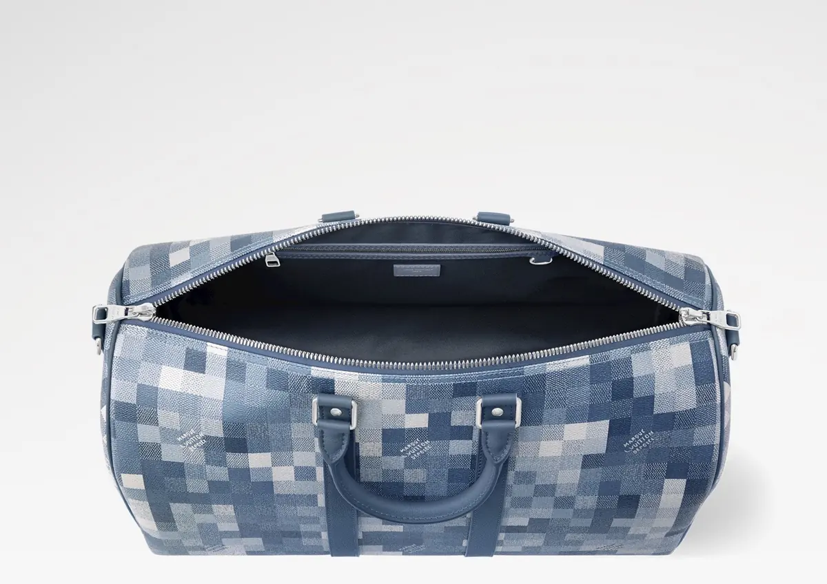 LV Style Beige Canvas Travel Bag Lookbook Reference image 3