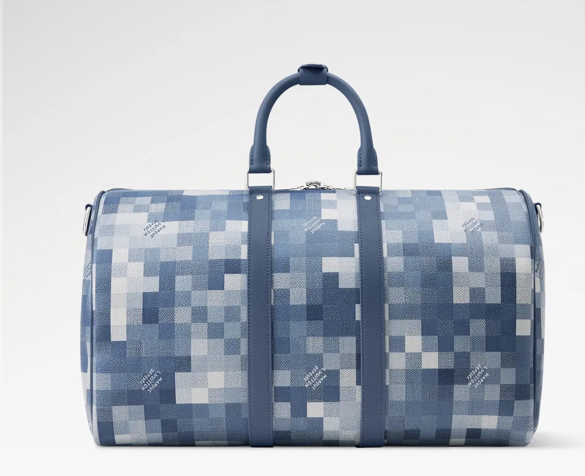 LV Style Beige Canvas Travel Bag Lookbook Reference image 4