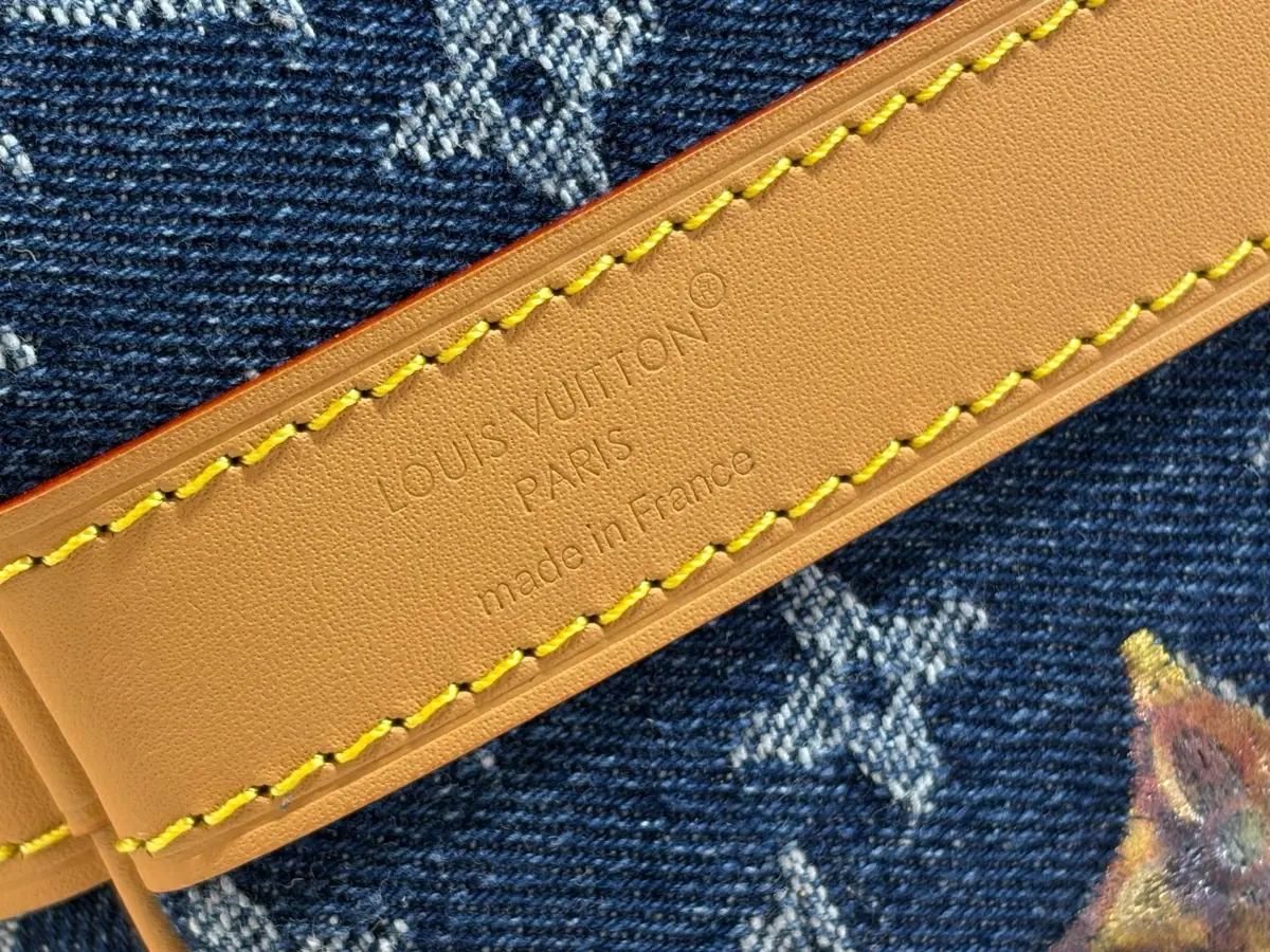 LV Style Beige Denim Travel Bag style reference detail image 7 from source 787730
