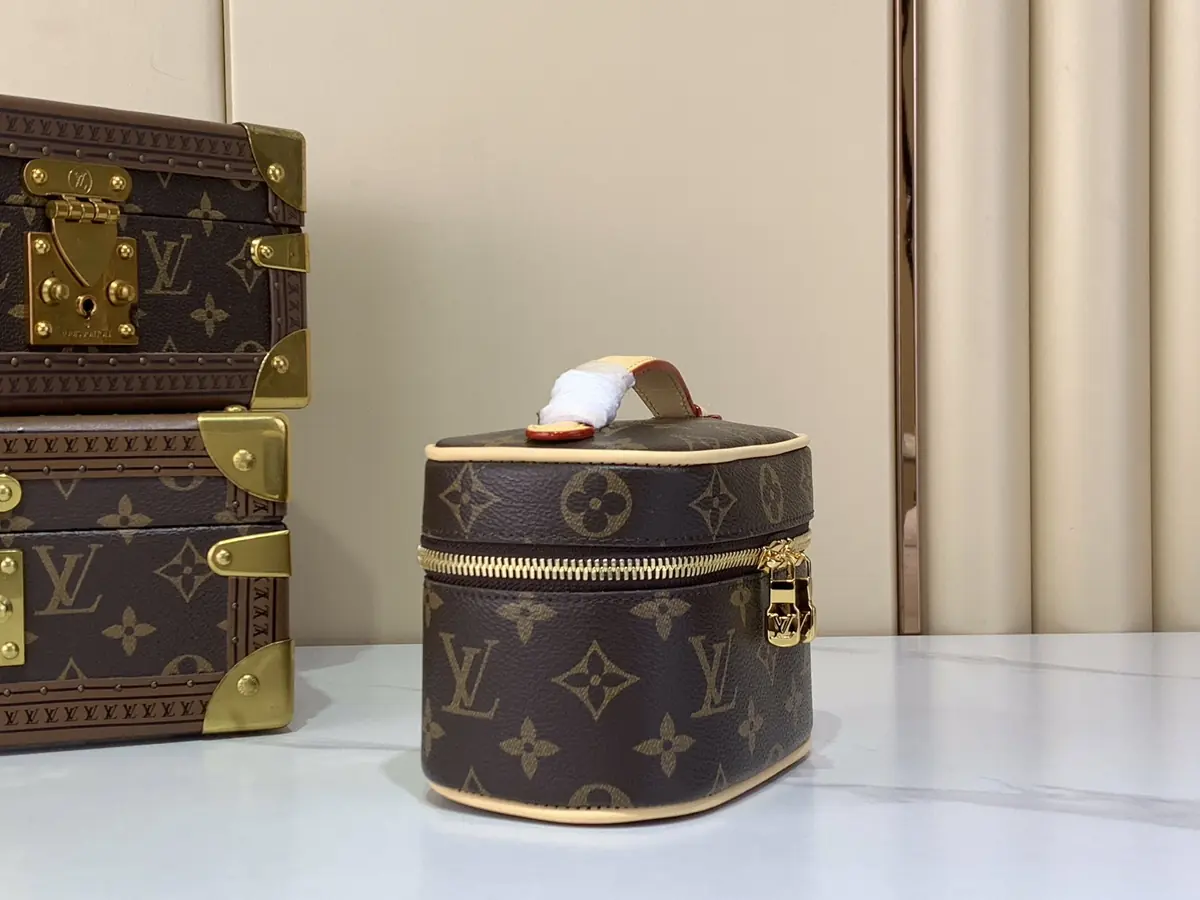 LV Style Beige Leather Bag Lookbook Reference image 2