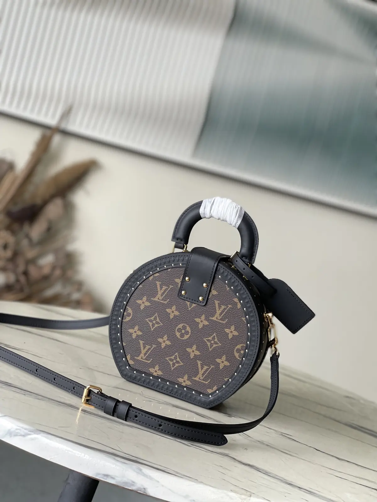 LV Style Beige Leather Bag style reference detail image 3 from source 787728