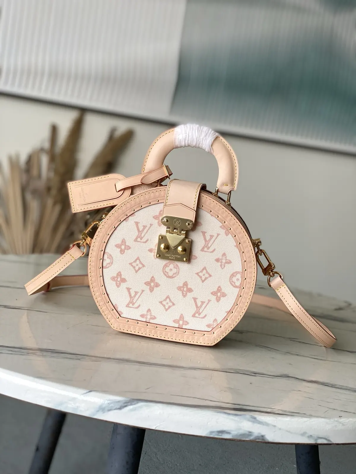 LV Style Beige Leather Bag style reference detail image 1 from source 787729